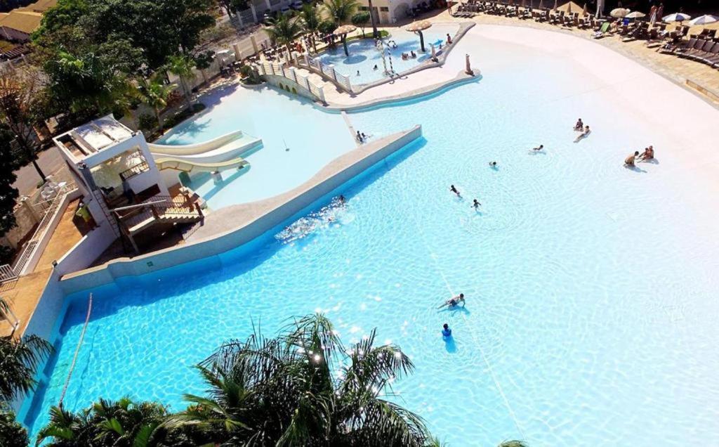 Lacqua Diroma - Parque Aquatico De Caldas Com Piscina De Ondas * Caldas Novas