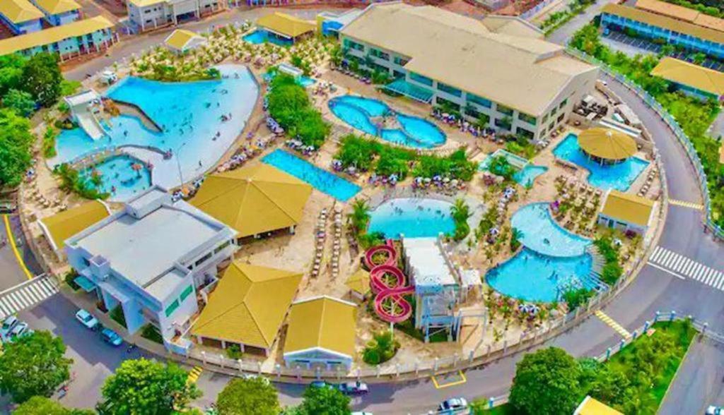 Lacqua Diroma - Parque Aquatico De Caldas Com Piscina De Ondas Caldas Novas